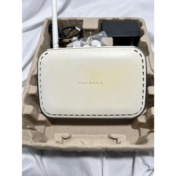 Netgear WGR614 V5 54 Mbps 4-Port Wireless Router Works‎ With Everything Included - Picture 11 of 16